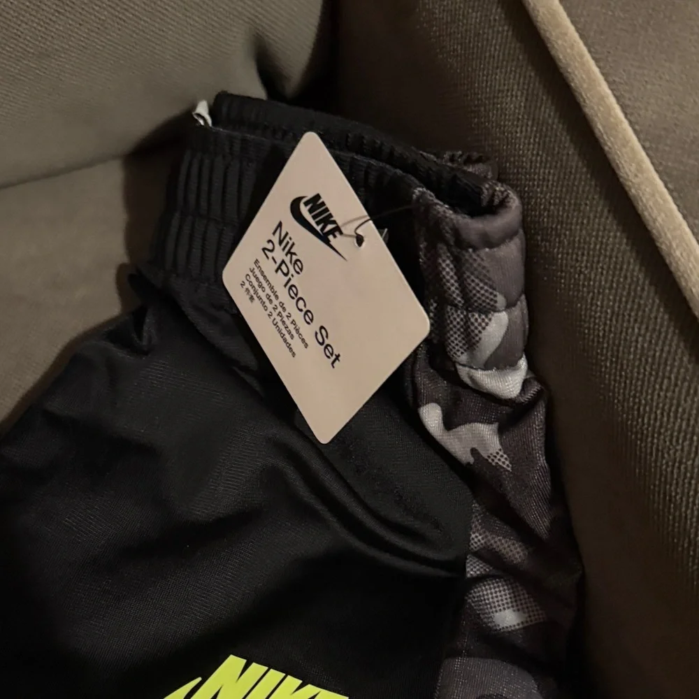 Nike Black & Gray Camo Tracksuit with Neon Yellow Swoosh - Picture 3 of 3